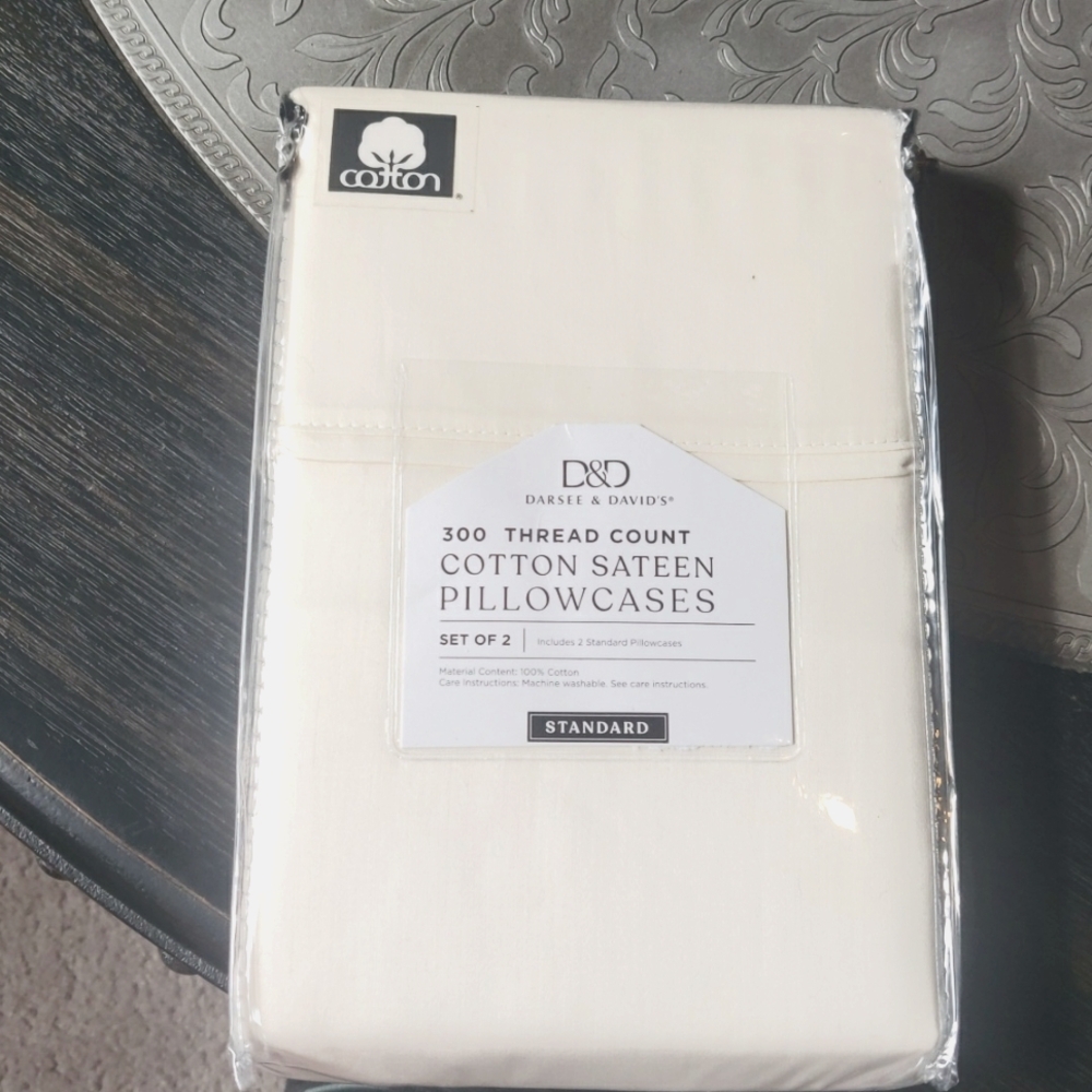 Darsee & Davids Ivory Cotton Sateen Standard Pillowcases